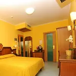 Hotel Ascot 4*