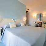 Ascot Hotel