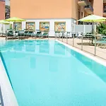 Hotel Ascot 4*