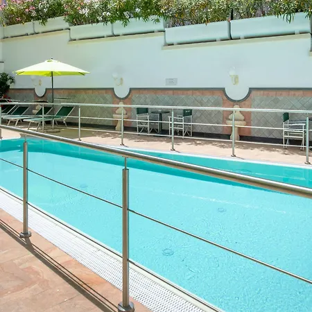 Hotel Ascot 4*