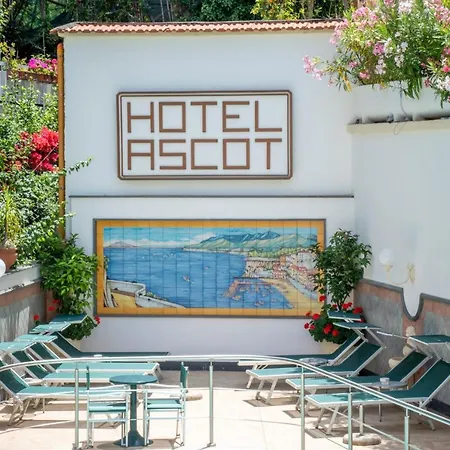 ホテル Ascot ソレント