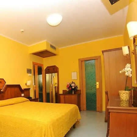 Ξενοδοχείο Ascot 4*