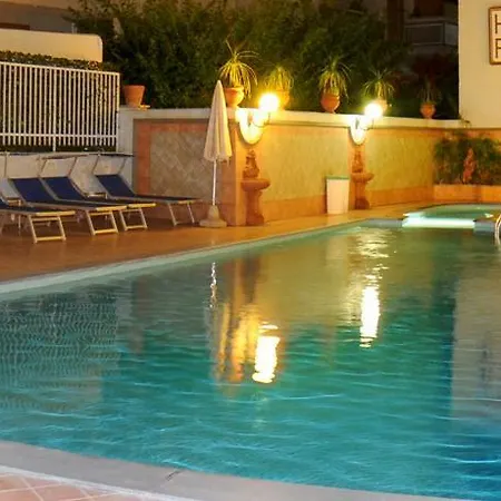 Ascot Hotel