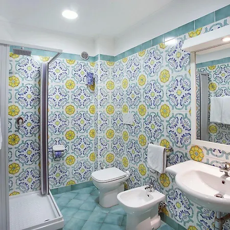 Ξενοδοχείο Ascot 4*