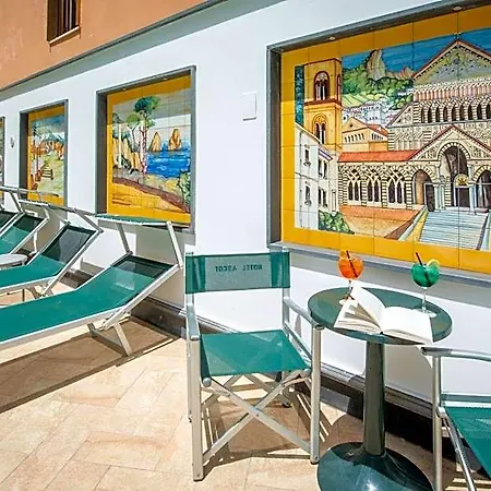 Ascot Hotel 4*