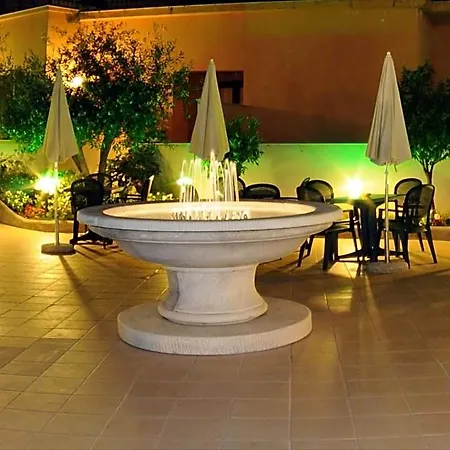 Hotel Ascot 4*