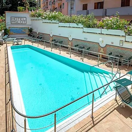 Ascot Hotel