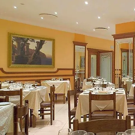 Ascot 4*