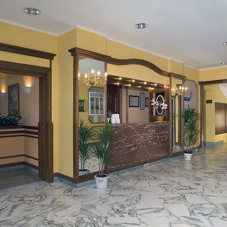 Ascot Готель