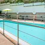 Отель Ascot 4*